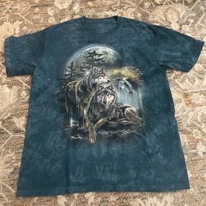 The Mountain wolf shirt